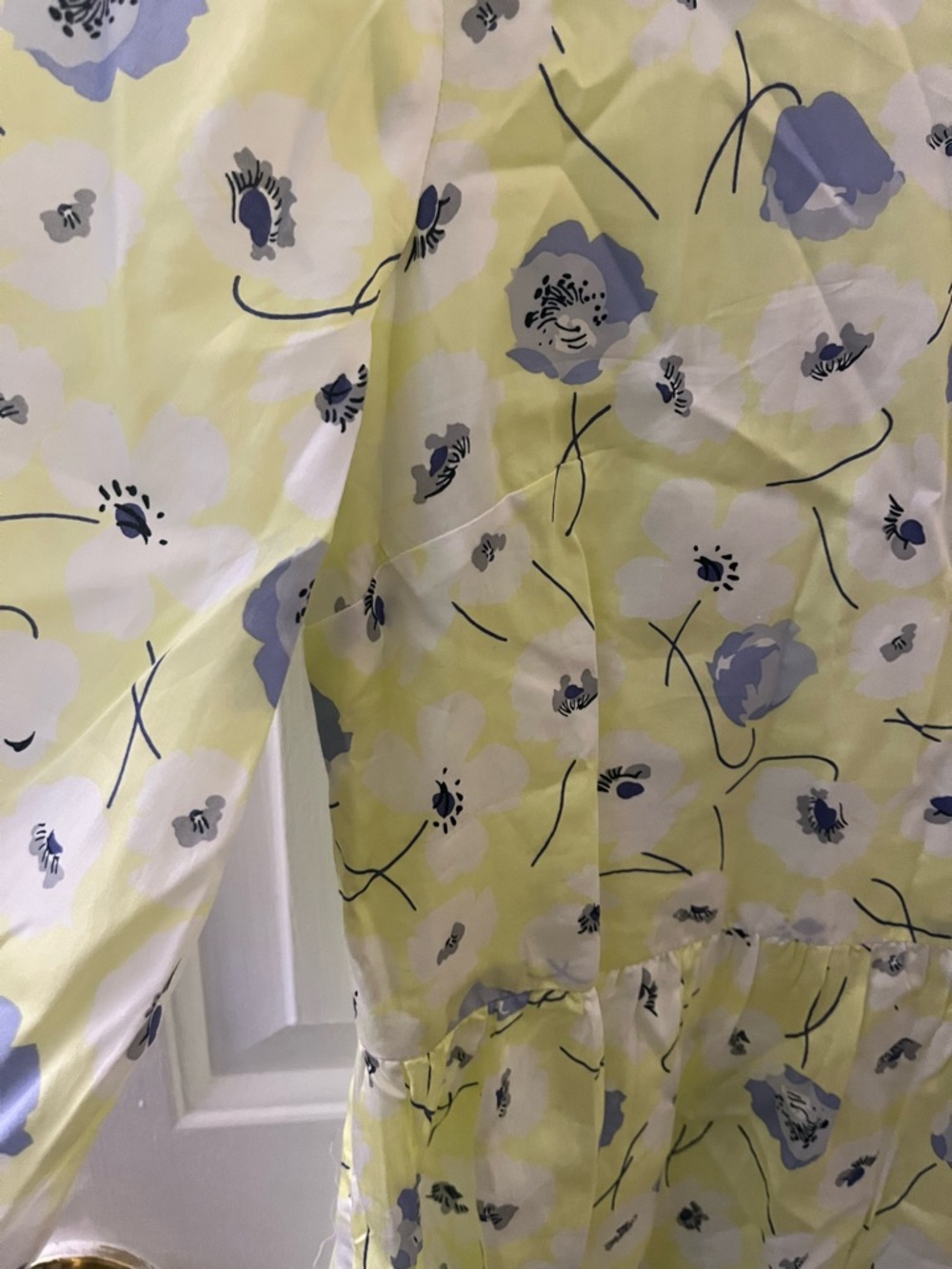 Ann Taylor Yellow Floral V-Neck Dress Size 10 NEW - Picture 2 of 8